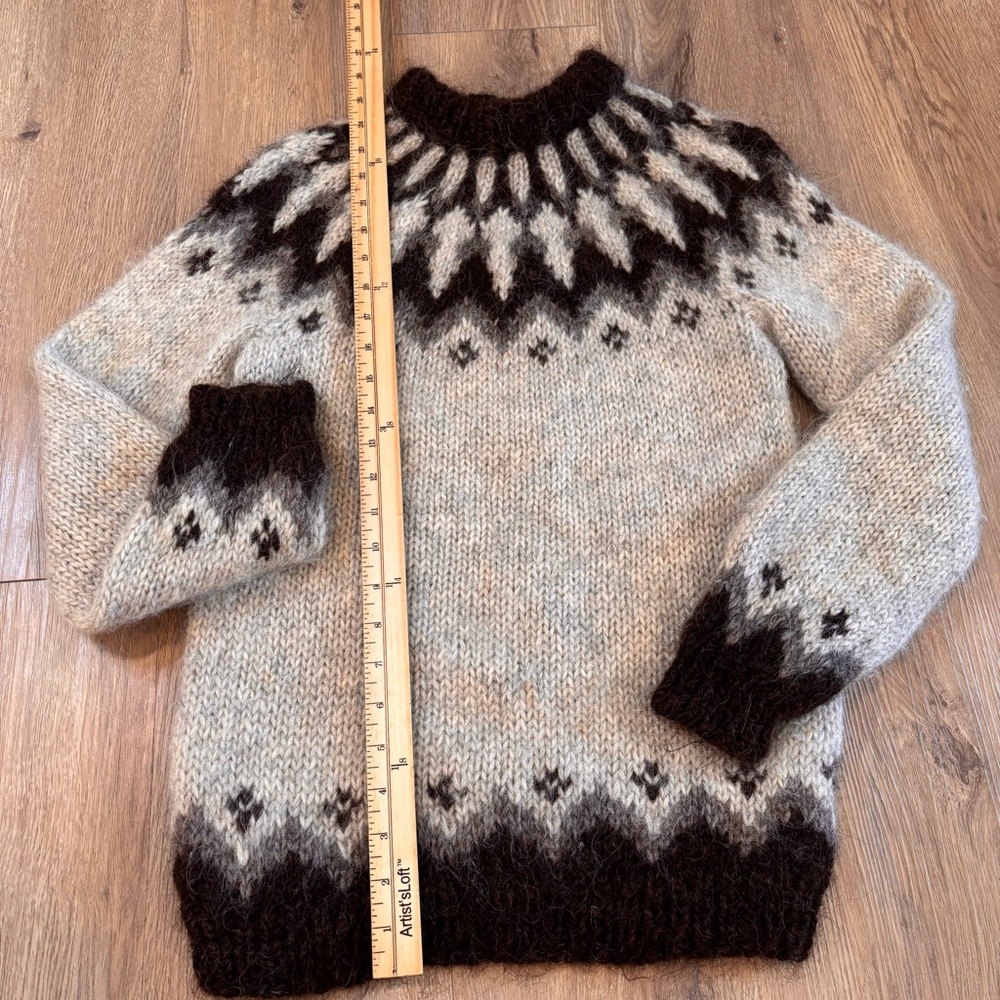 Fair Isle Icelandic Sweater. Authentic. All wool. - Picture 8 of 9